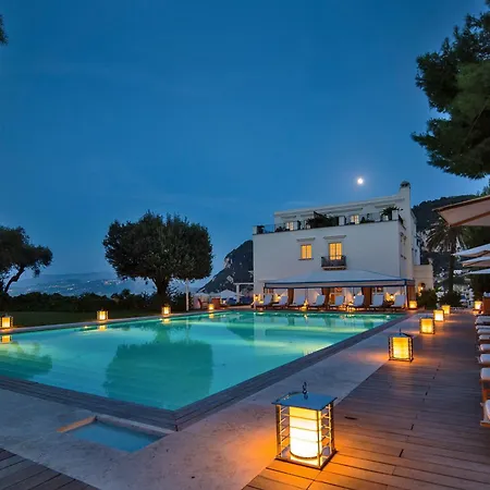 فندق جيه كيه بليس 5*