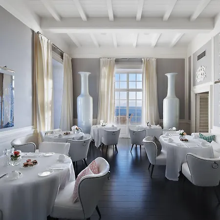 J.k. Place Capri