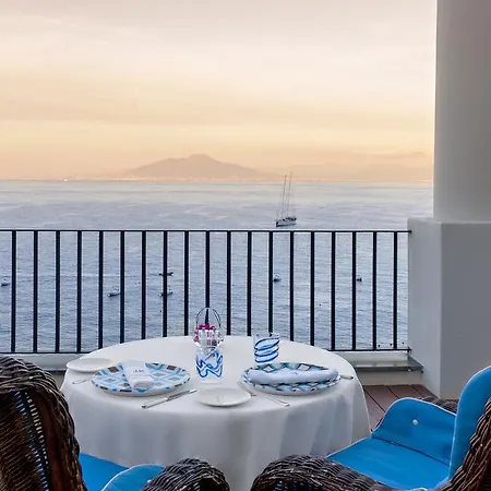 J.k. Place 5* Capri