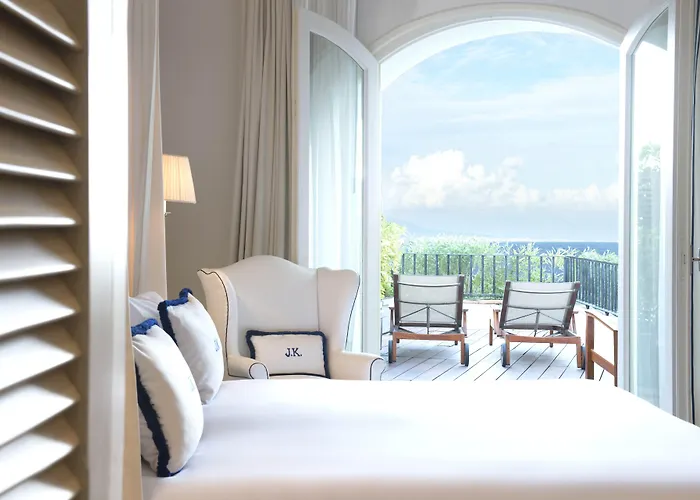 جيه كيه بليس