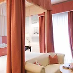 J.k. Place 5* Capri